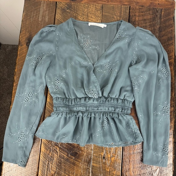 ASTR The Label Sage Green Embroidered Peplum Blouse Top Size M - Picture 4 of 10